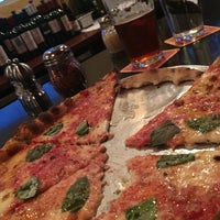 Photo taken at Farina Pizzeria by BrianIslands on 1/10/2017
