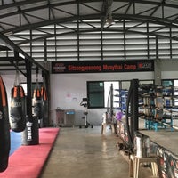 Photo taken at Sitsongpeenong Muaythai by Melle H. on 5/12/2016