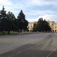 Photo taken at Октябрьская площадь by 🇷🇺🐝Natalia F🐝🇷🇺 on 6/29/2016