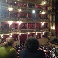 Foto scattata a Teatro Bellini da Uffi U. il 2/10/2015