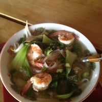 Das Foto wurde bei Mana-Thai Cuisine von Cheryl K. am 10/13/2012 aufgenommen