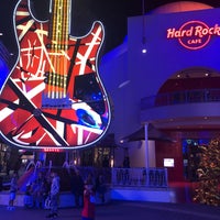 Photo taken at Hard Rock Cafe Hollywood at Universal CityWalk by David J. on 6/15/2019
