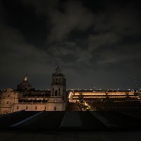 Photo taken at Zócalo Central Hotel by Mauricio R. on 11/27/2021