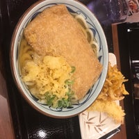 Photo taken at 丸亀製麺 松山六軒家店 by 陸 有. on 9/8/2019