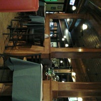 Photo taken at Eamonn&amp;#39;s Irish Bar &amp;amp; Restaurant by Eli N. on 4/28/2012