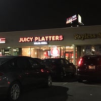 Photo taken at Juicy Platters by Emre Sirri B. on 8/21/2018