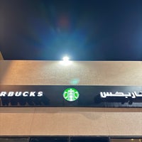 รูปภาพถ่ายที่ Starbucks โดย Abdullah O. เมื่อ 5/17/2024