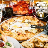 2/7/2020 tarihinde WARPATH PIZZA &amp;amp; PUBziyaretçi tarafından Warpath Pints And Pizza'de çekilen fotoğraf