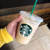 Photo taken at Starbucks by Haneen 💍 on 9/27/2018