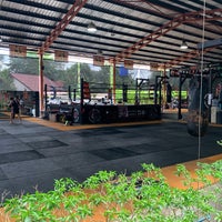 Foto diambil di Tiger Muay Thai &amp;amp; MMA Training Center oleh صَ pada 8/19/2022