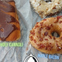9/29/2019 tarihinde Molly M.ziyaretçi tarafından Strange Donuts'de çekilen fotoğraf