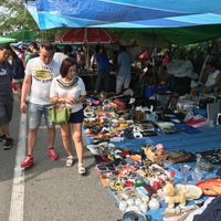 Photo taken at Sungei Road Thieves Market by P F. on 5/13/2017