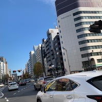 Photo taken at Yotsuya 4 Intersection by 南北 東. on 11/22/2020