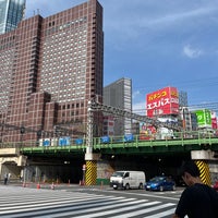 Photo taken at Shinjuku O-Guard by 南北 東. on 8/20/2023