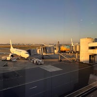 Photo taken at Gate 11 by 南北 東. on 11/23/2023