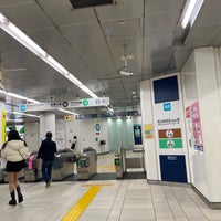 Photo taken at Fukutoshin Line Meiji-jingumae &amp;#39;Harajuku&amp;#39; Station (F15) by 南北 東. on 2/21/2024