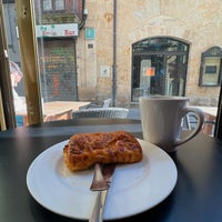 10/11/2022 tarihinde Brenda T.ziyaretçi tarafından Salamanca Coffee'de çekilen fotoğraf