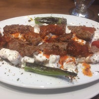 Das Foto wurde bei Kebabi Restaurant von Burhan am 6/29/2020 aufgenommen