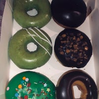 Photo taken at Krispy Kreme by Ī OMAR on 9/20/2021