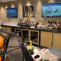 Photo taken at Delta Sky Club by Guilherme T. on 10/23/2022