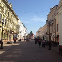 Photo taken at Большая Покровская улица by Даниил П. on 5/10/2013