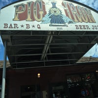 Photo taken at Pig Iron Bar-B-Q by Lonnell W. on 6/16/2017