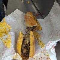 Photo taken at Pat&amp;#39;s King of Steaks by Sove N. on 12/30/2023