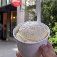 Photo taken at Milkbomb Ice Cream by Yin L. on 4/28/2023