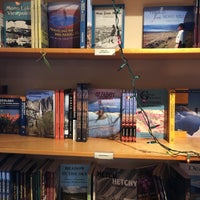 Снимок сделан в Mono Lake Committee Information Center and Bookstore пользователем Jon S. 12/22/2016