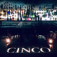 รูปภาพถ่ายที่ CINCO Lounge โดย Alexey I. เมื่อ 12/11/2019