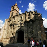 Photo taken at Iglesia de La Preciosa Sangre de Cristo by Jonathan N. on 10/11/2021