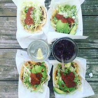 Das Foto wurde bei Sky&amp;#39;s Gourmet Tacos von Sky&amp;#39;s Gourmet Tacos am 6/20/2016 aufgenommen