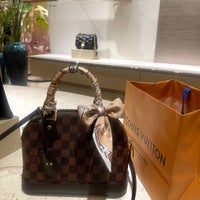 Photo taken at Louis Vuitton by Raghad🐪 .. on 4/16/2024