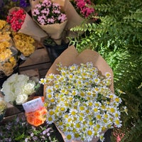 Photo taken at Flower Market by رؤى ✨ on 8/20/2022
