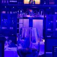Foto diambil di Vines Grille &amp;amp; Wine Bar oleh Claudia 8. pada 11/10/2021
