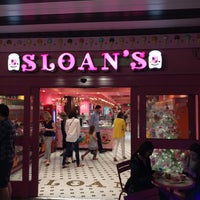 Foto tomada en Sloan&#39;s Ice Cream - Delray  por J D. el 1/2/2015
