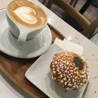 3/15/2016에 Rob G.님이 La Terra Bakery &amp;amp; Cafe에서 찍은 사진