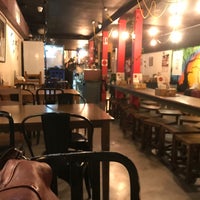 Foto tomada en Brew Cafe &amp; Wine Bar  por Waz Z. el 11/2/2019