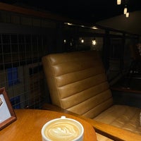 Photo taken at White Bison Coffee by Eng.Alajmi on 8/10/2021