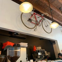 Photo taken at Gasoline Alley Coffee by やし on 10/11/2019