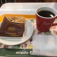 Photo taken at Mister Donut by いちご 1. on 12/12/2018
