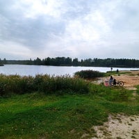 Photo taken at Пляж на озере Торфянка by Mitriy K. on 9/5/2020