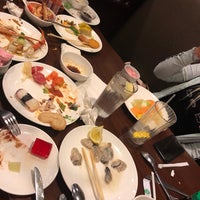 Foto tirada no(a) Vegas Seafood Buffet por Таня Я. em 2/11/2018