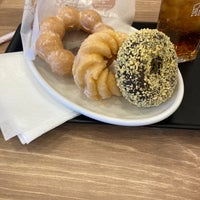 Photo taken at Mister Donut by 梅 川. on 11/27/2022