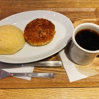 Photo taken at Bread &amp;amp; Coffee Ikedayama by とみた た. on 11/25/2023