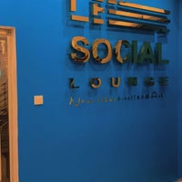 รูปภาพถ่ายที่ Le Social Lounge โดย POGBA☸️ เมื่อ 2/1/2021