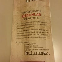 Photo prise au Özcanlar Köfte par Berna T. le11/20/2017