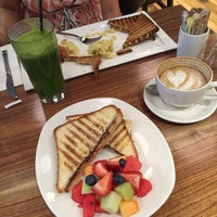 8/2/2015 tarihinde Sasha .ziyaretçi tarafından Brazilia Cafe'de çekilen fotoğraf