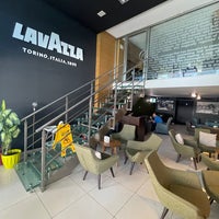 Das Foto wurde bei Lavazza Cafe von hishii am 5/31/2022 aufgenommen