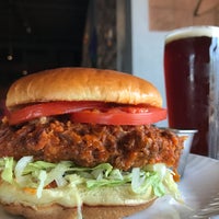 Foto scattata a Brother John&amp;#39;s Beer, Bourbon &amp;amp; BBQ da Brother John&amp;#39;s Beer, Bourbon &amp;amp; BBQ il 7/23/2019